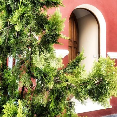 ואסטו Palazzo Eugenia Suites מראה חיצוני תמונה