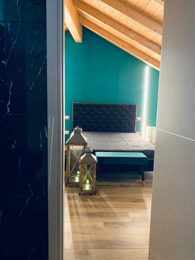ואסטו Palazzo Eugenia Suites מראה חיצוני תמונה
