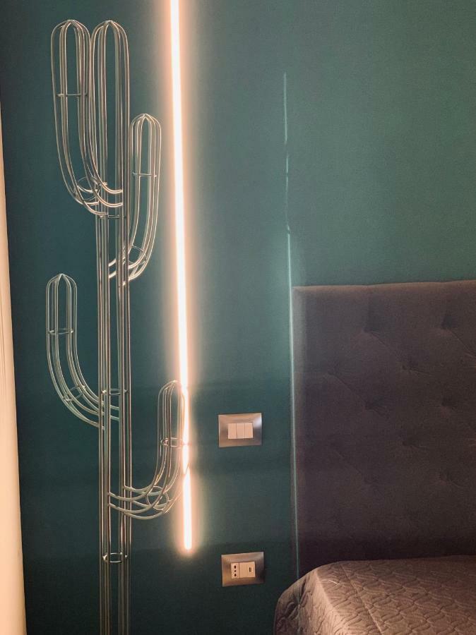 ואסטו Palazzo Eugenia Suites מראה חיצוני תמונה