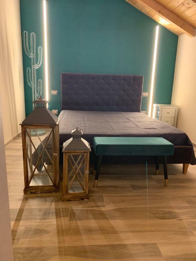 ואסטו Palazzo Eugenia Suites מראה חיצוני תמונה