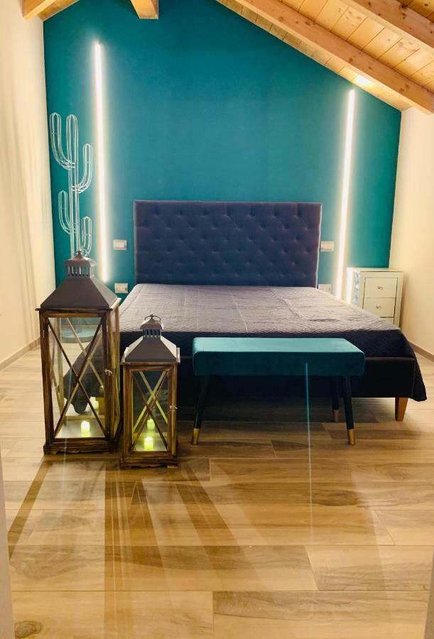 ואסטו Palazzo Eugenia Suites מראה חיצוני תמונה