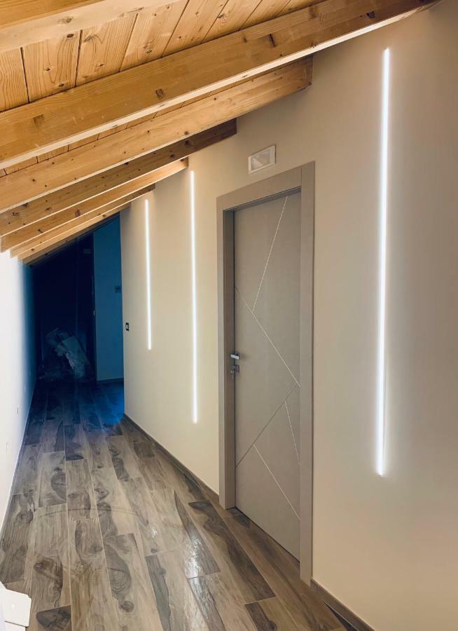 ואסטו Palazzo Eugenia Suites מראה חיצוני תמונה