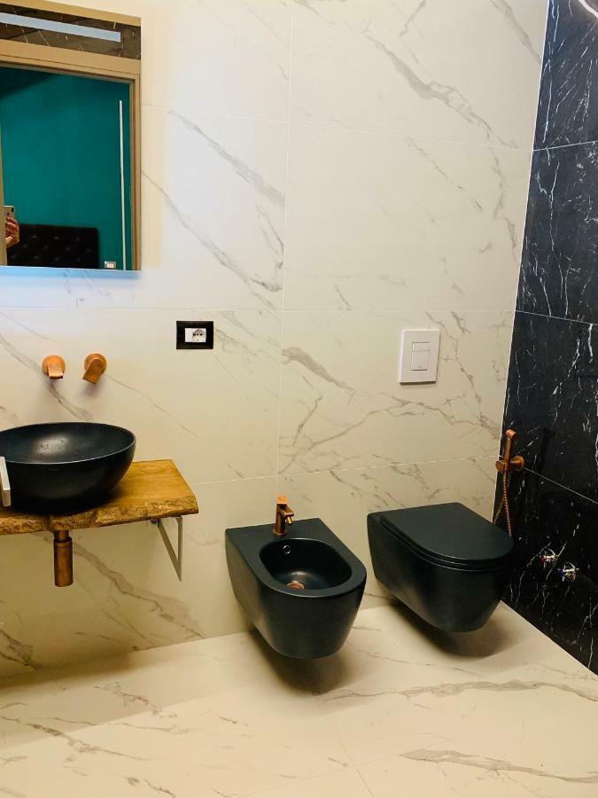 ואסטו Palazzo Eugenia Suites מראה חיצוני תמונה