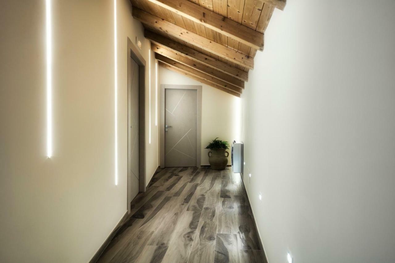ואסטו Palazzo Eugenia Suites מראה חיצוני תמונה