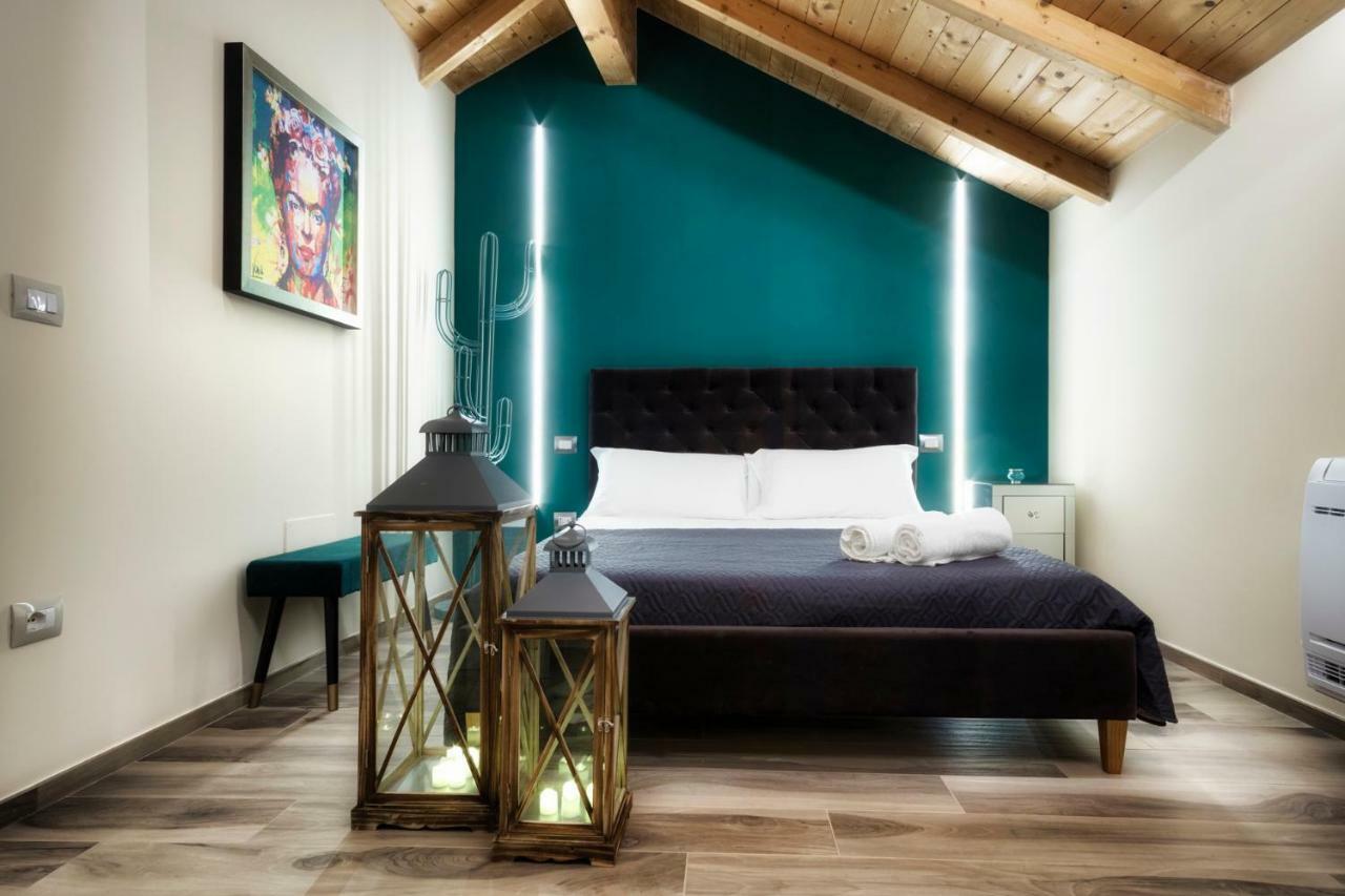 ואסטו Palazzo Eugenia Suites מראה חיצוני תמונה