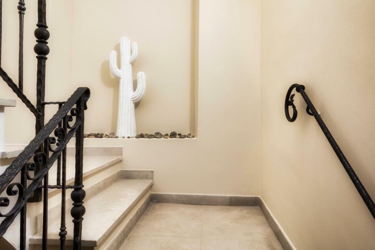 ואסטו Palazzo Eugenia Suites מראה חיצוני תמונה