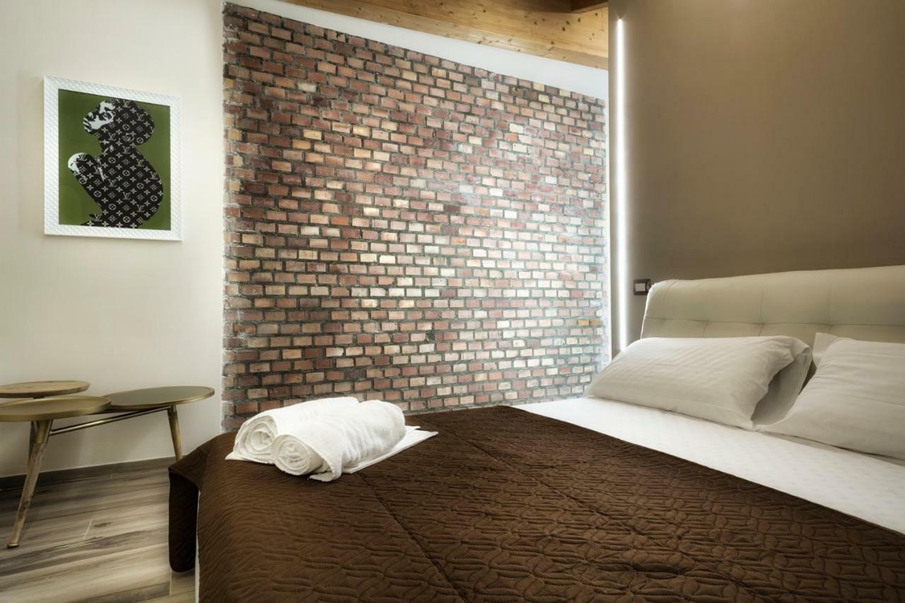 ואסטו Palazzo Eugenia Suites מראה חיצוני תמונה