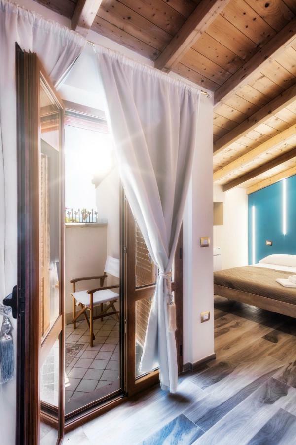 ואסטו Palazzo Eugenia Suites מראה חיצוני תמונה